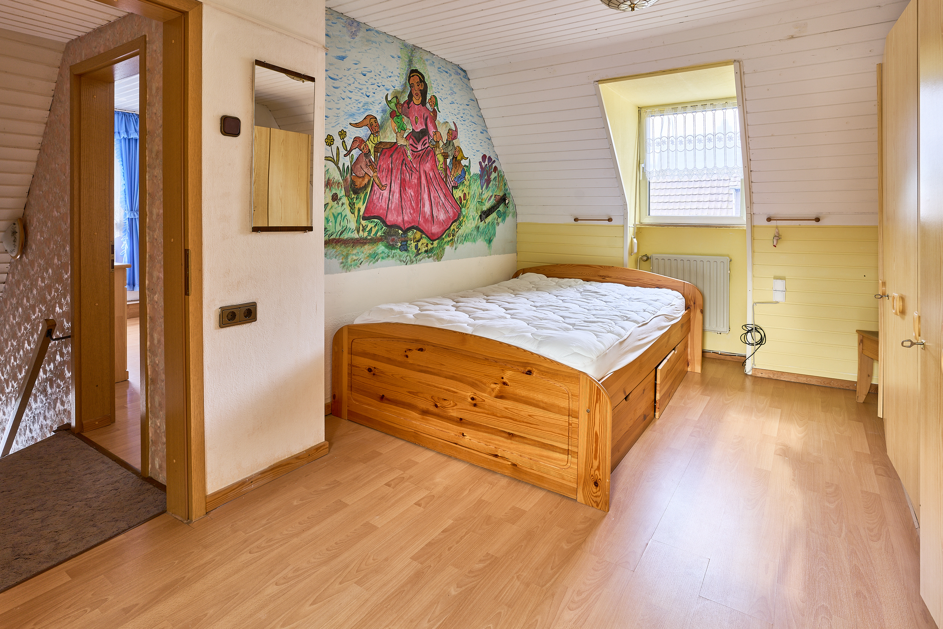 Doppelhaushälfte in Dormagen-Delhoven – viel Potenzial auf großzügigem 613 m²-Grundstück – Ansicht 7