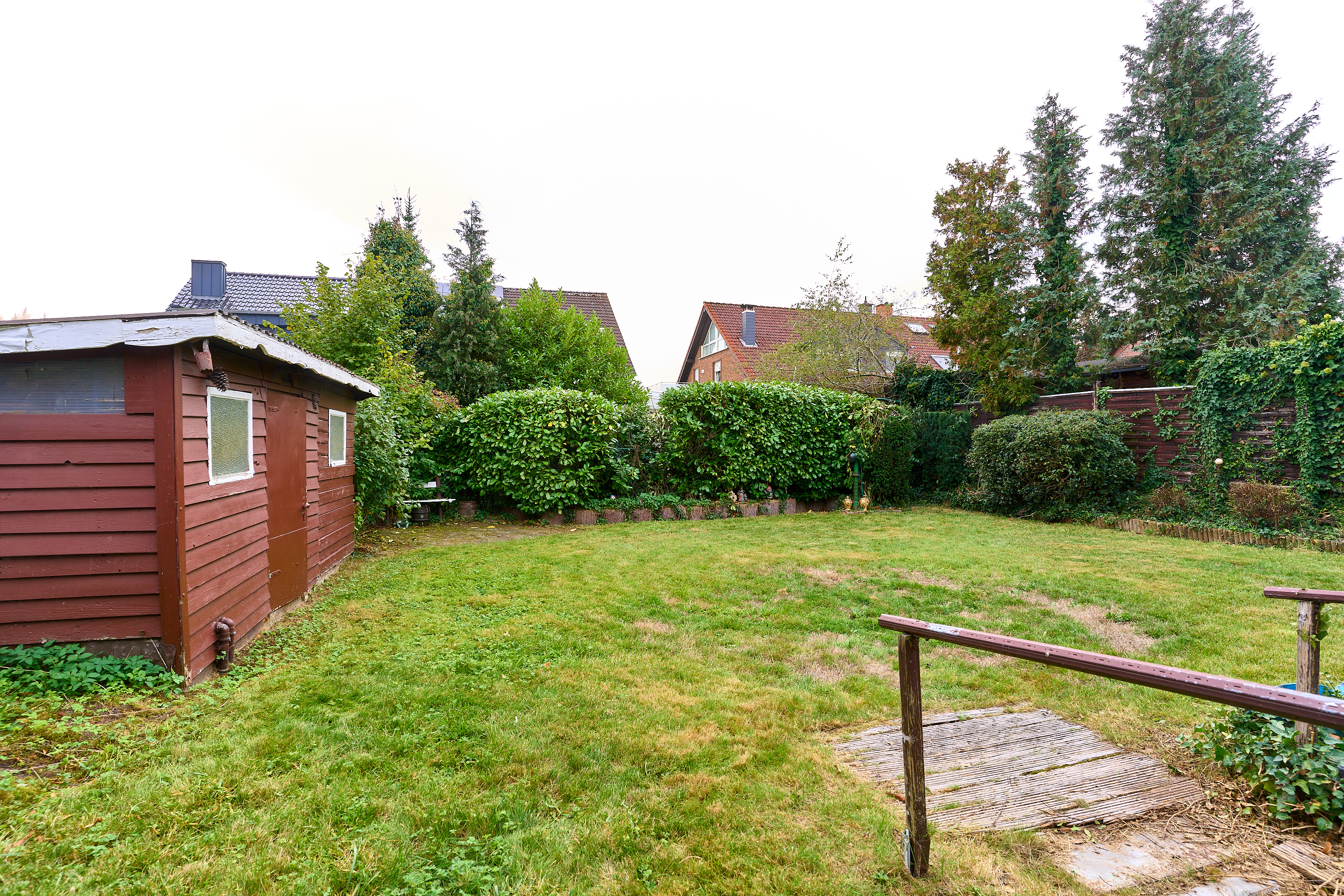 Doppelhaushälfte in Dormagen-Delhoven – viel Potenzial auf großzügigem 613 m²-Grundstück – Ansicht 9