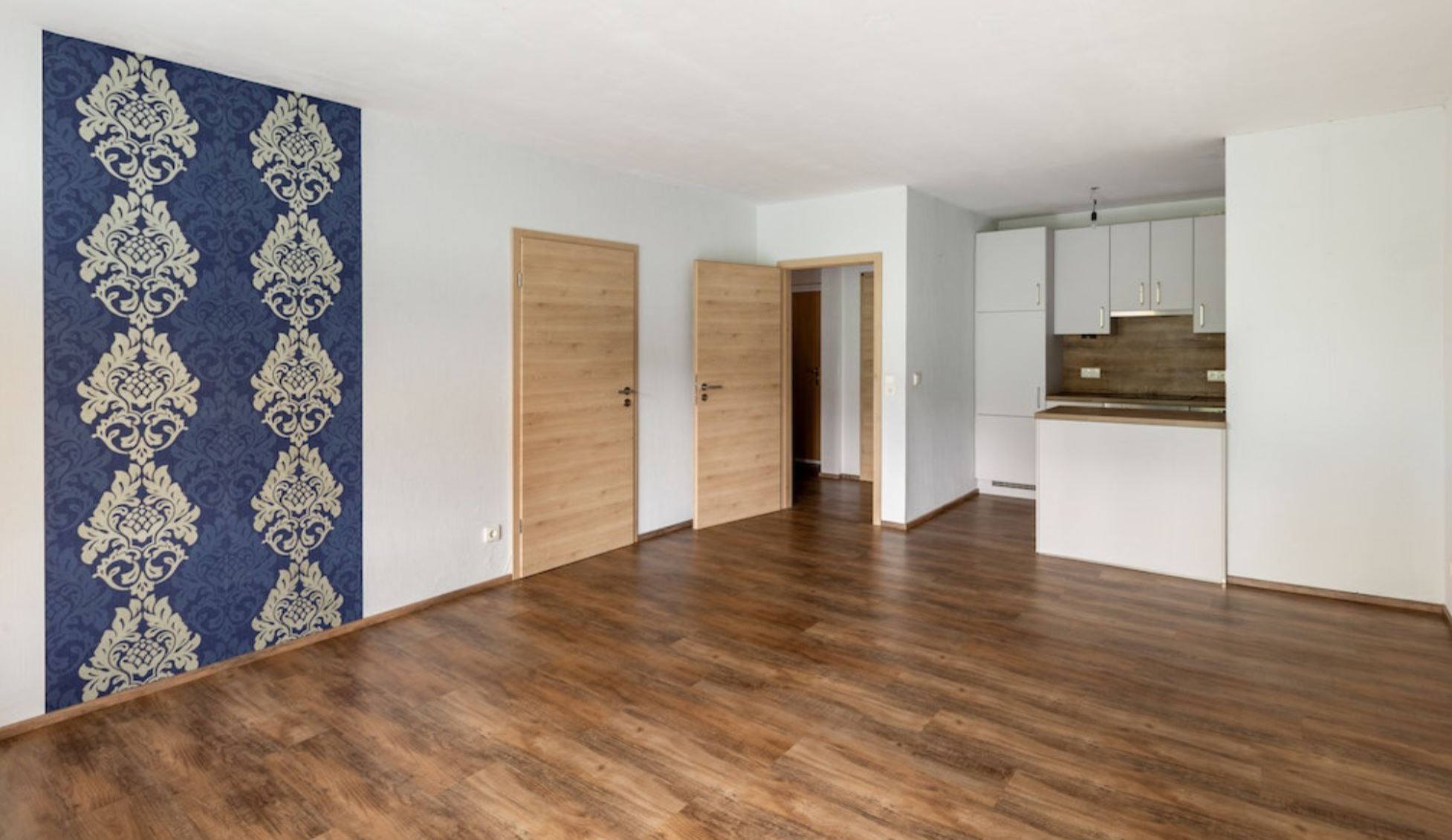 Helle, hochwertig sanierte 2-Zimmer-Wohnung mit EBK und Balkon in der Nähe der Rheinwiesen in Neuss-Hammfeld